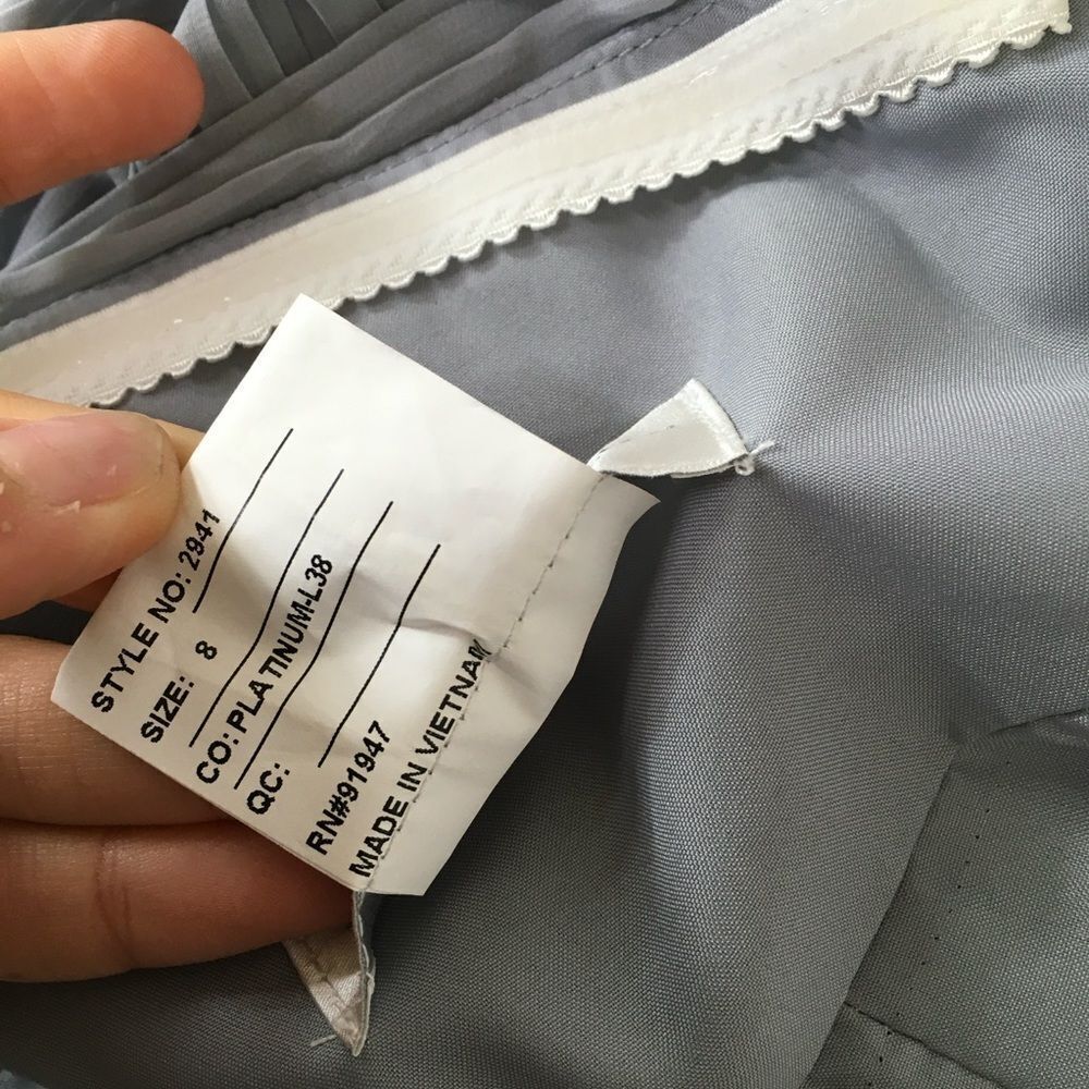 NEW Dessy Collection Platinum Pleated Chiffon  Formal Bridesmaid Maxi Dress 8 - Picture 9 of 12